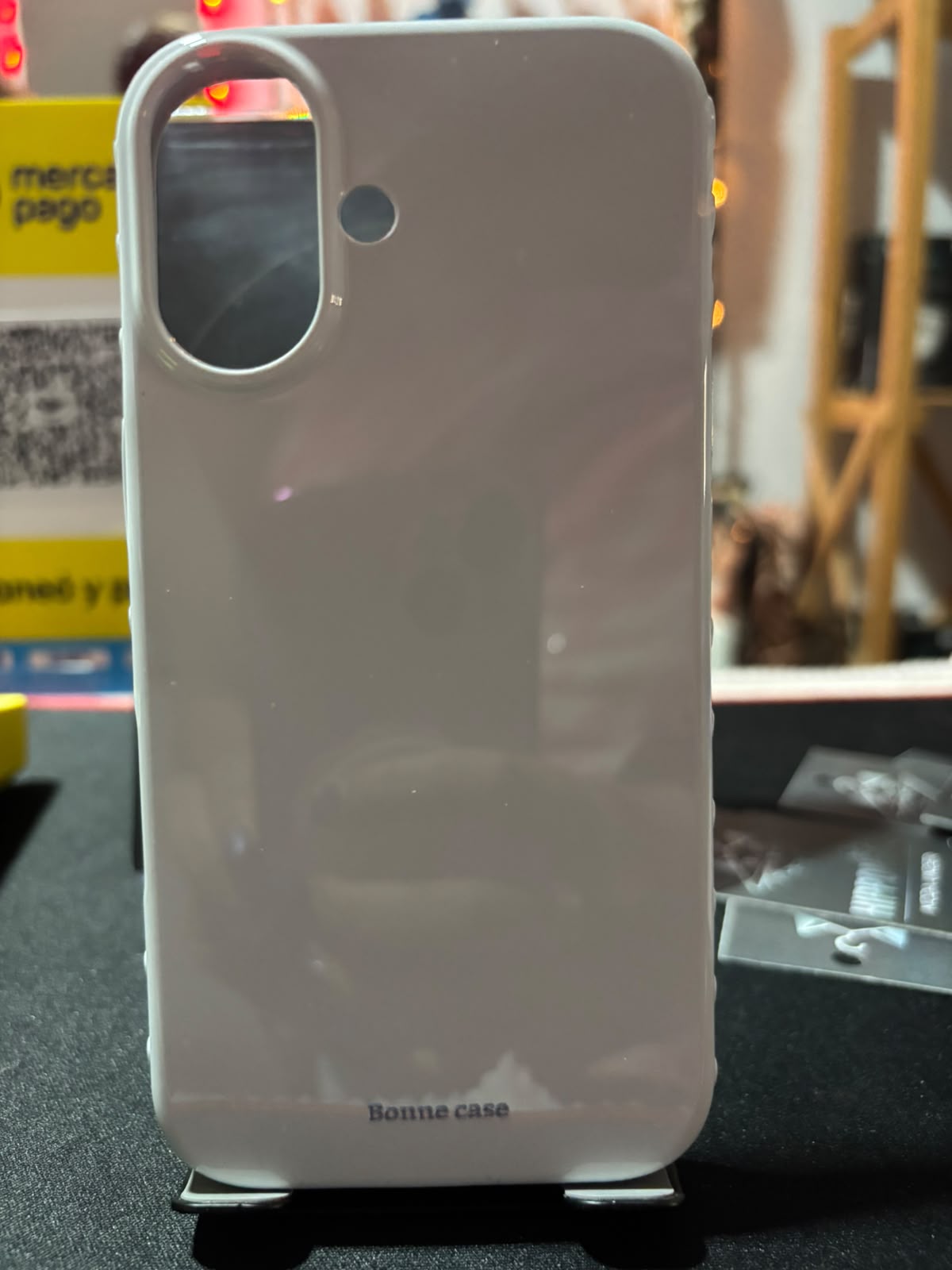 Funda glossy lila lavanda para iPhone 17