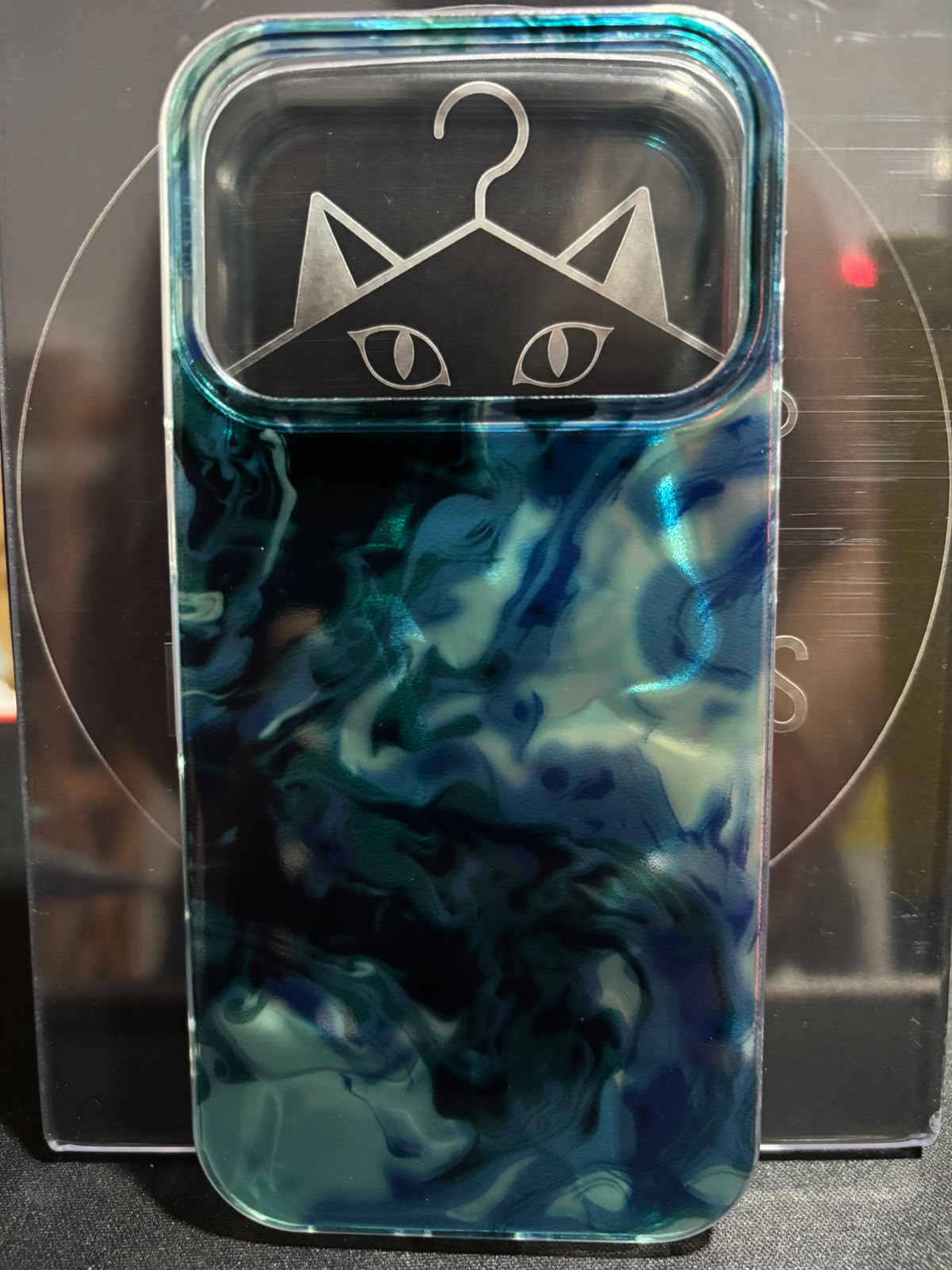 Funda mármol tornasolado verde y azul para iPhone 17 Pro