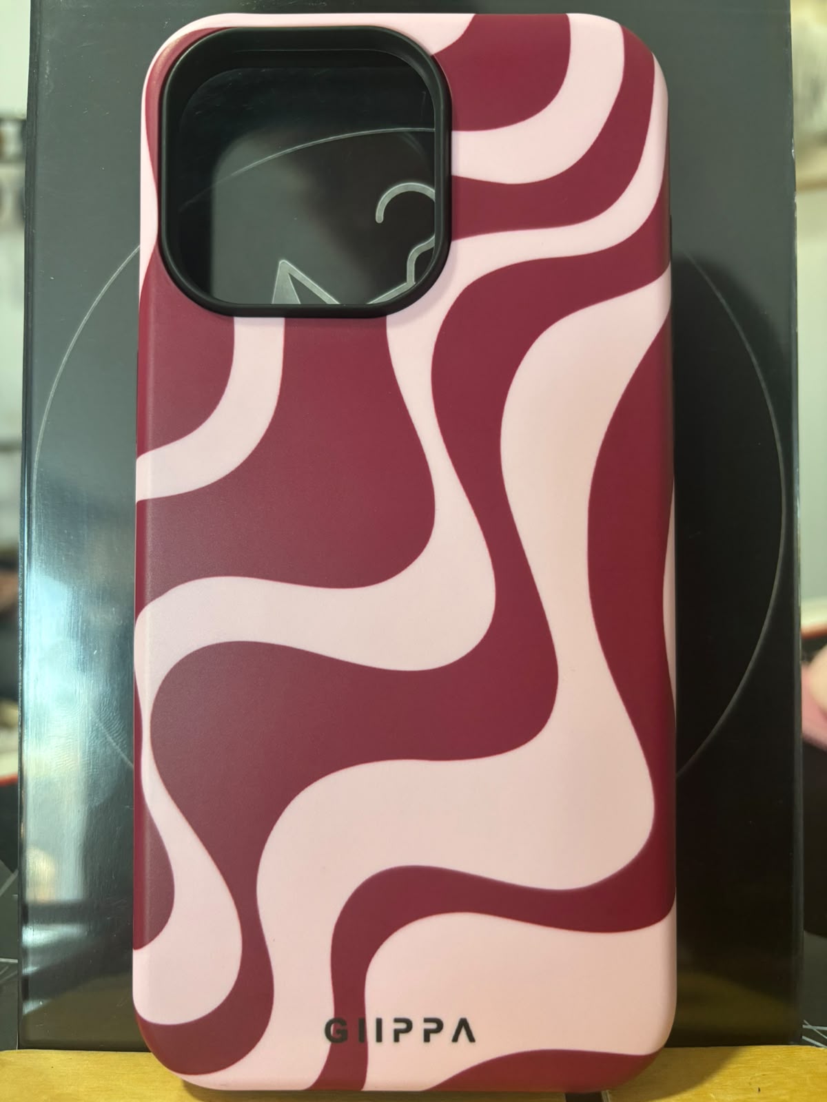 Funda ondas vino y rosa para iPhone 15 Pro Max